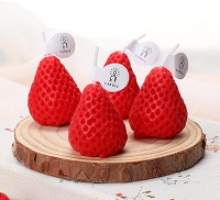 Strawberry shaped flower scented candles - Set of 8